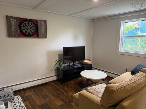 7 Highland Avenue, Yarmouth, NS 