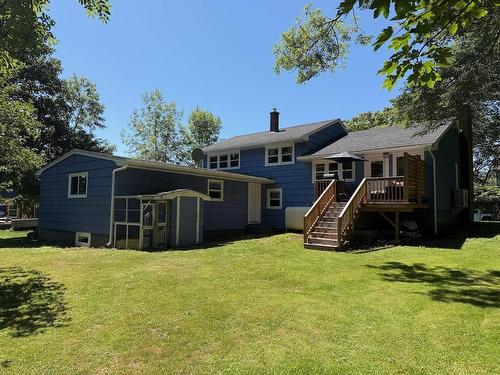 7 Highland Avenue, Yarmouth, NS 