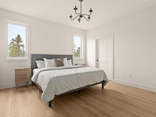 137 Parish Street, Fall River, NS - Indoor Photo Showing Bedroom