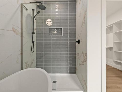 137 Parish Street, Fall River, NS - Indoor Photo Showing Bathroom