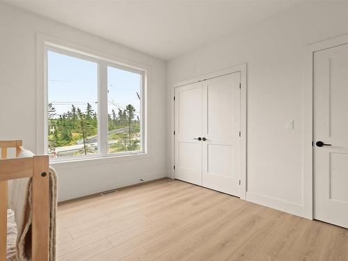 137 Parish Street, Fall River, NS - Indoor Photo Showing Other Room