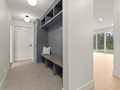 137 Parish Street, Fall River, NS - Indoor Photo Showing Other Room