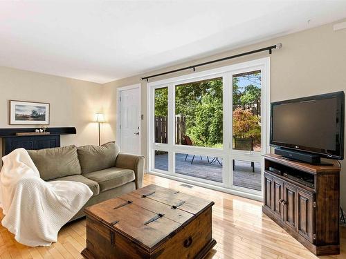 7 Forestside Crescent, Clayton Park, NS - Indoor Photo Showing Living Room