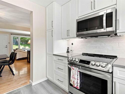 7 Forestside Crescent, Clayton Park, NS - Indoor Photo Showing Kitchen With Upgraded Kitchen