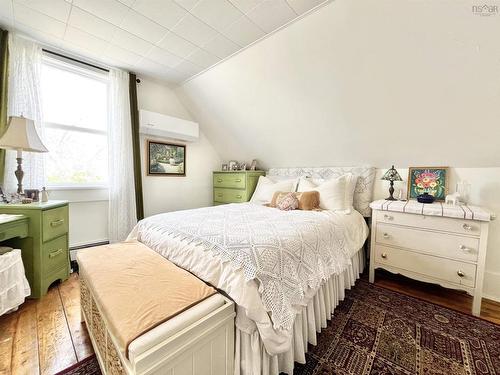 1359 Highway 332, First South, NS - Indoor Photo Showing Bedroom