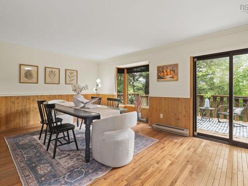 305 Rolling Hills Drive, Waverley, NS - Indoor Photo Showing Living Room