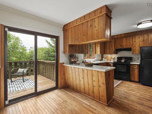 305 Rolling Hills Drive, Waverley, NS - Indoor Photo Showing Kitchen