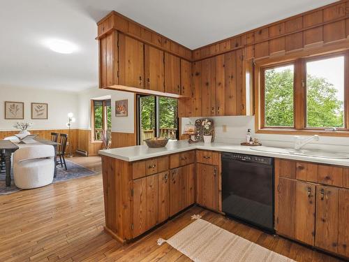 305 Rolling Hills Drive, Waverley, NS - Indoor Photo Showing Kitchen