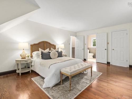 305 Rolling Hills Drive, Waverley, NS - Indoor Photo Showing Bedroom