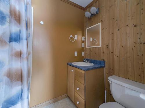 70 Hurricane Lane, Eastern Passage, NS - Indoor Photo Showing Bathroom