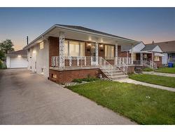 1639 LANGLOIS Avenue Windsor, ON N8X 4M4