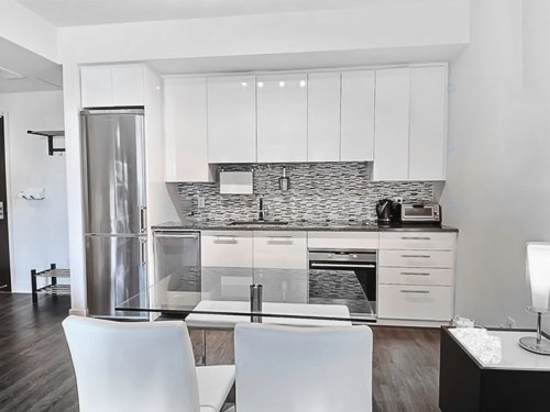 Kitchen - 412-3300 Av. Troie, Montréal (Côte-Des-Neiges/Notre-Dame-De-Grâce), QC - Indoor Photo Showing Kitchen With Upgraded Kitchen