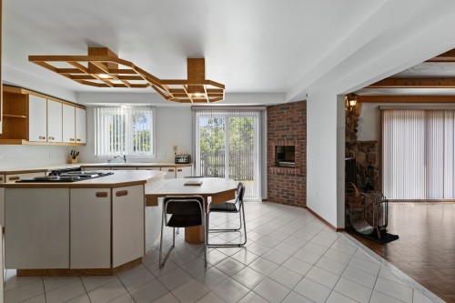 Cuisine - 14 Place Ashton, Beaconsfield, QC - Indoor Photo Showing Kitchen