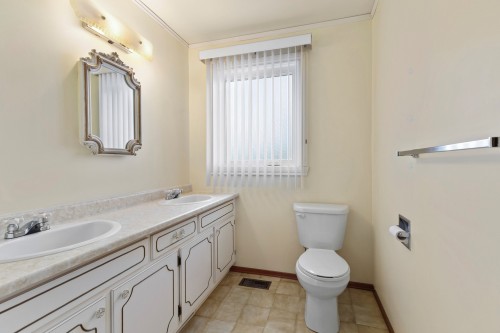 Salle de bains - 14 Place Ashton, Beaconsfield, QC - Indoor Photo Showing Bathroom