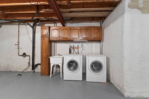 Salle de lavage - 14 Place Ashton, Beaconsfield, QC - Indoor Photo Showing Laundry Room