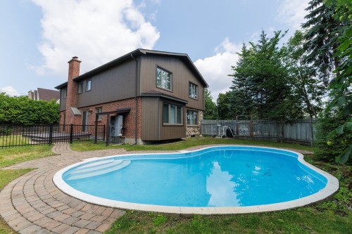 Piscine - 14 Place Ashton, Beaconsfield, QC - Outdoor With In Ground Pool With Backyard