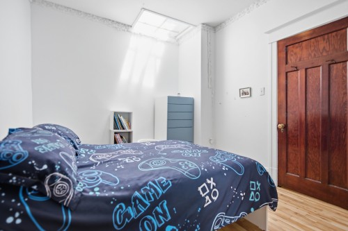 Chambre à coucher - 8188 Rue St-Denis, Montréal (Villeray/Saint-Michel/Parc-Extension), QC - Indoor Photo Showing Bedroom