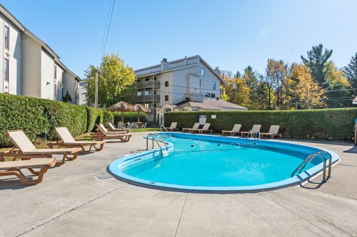 Piscine - D-301-261 Rue Merry S., Magog, QC - Outdoor With In Ground Pool With Backyard