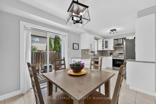 95 Waters Boulevard, Milton, ON - Indoor Photo Showing Other Room