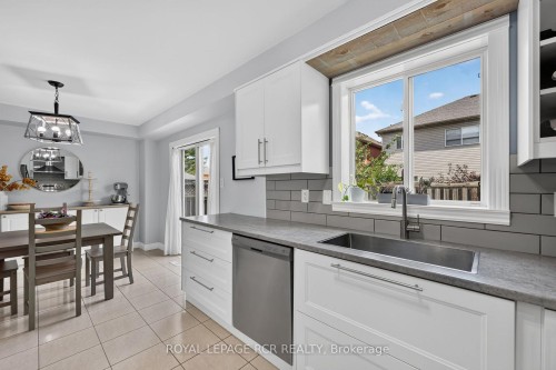 95 Waters Boulevard, Milton, ON - Indoor