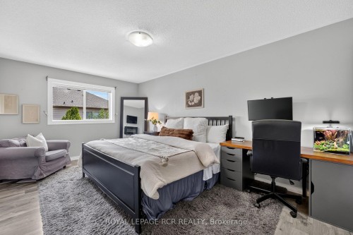 95 Waters Boulevard, Milton, ON - Indoor Photo Showing Bedroom