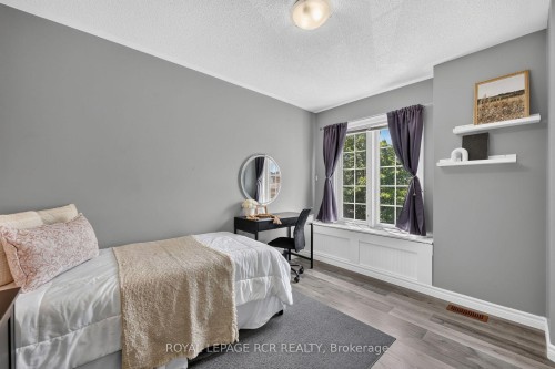 95 Waters Boulevard, Milton, ON - Indoor Photo Showing Bedroom