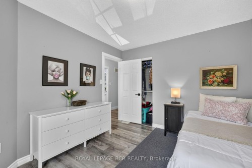 95 Waters Boulevard, Milton, ON - Indoor Photo Showing Bedroom