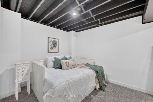 95 Waters Boulevard, Milton, ON - Indoor Photo Showing Bedroom