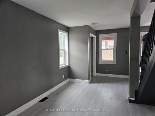 6269 Franklin Avenue, Niagara Falls, ON - Indoor Photo Showing Other Room