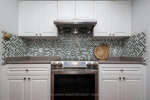 37 Oleander Crescent, Brampton, ON - Indoor Photo Showing Kitchen