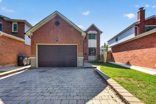 37 Oleander Crescent, Brampton, ON - Outdoor With Exterior