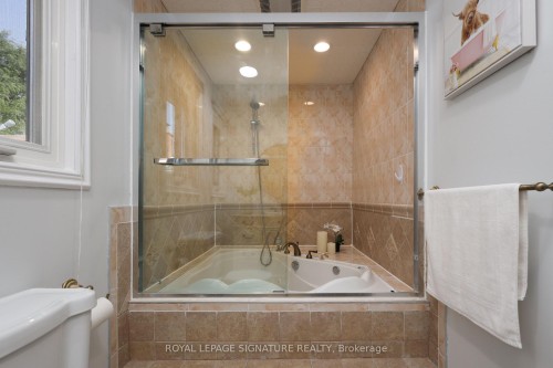 37 Oleander Crescent, Brampton, ON - Indoor Photo Showing Bathroom