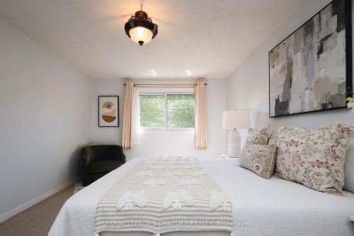 37 Oleander Crescent, Brampton, ON - Indoor Photo Showing Bedroom