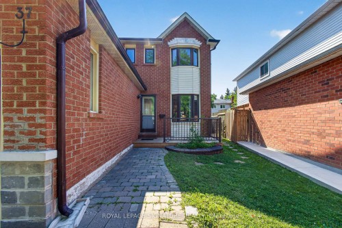 37 Oleander Crescent, Brampton, ON - Outdoor