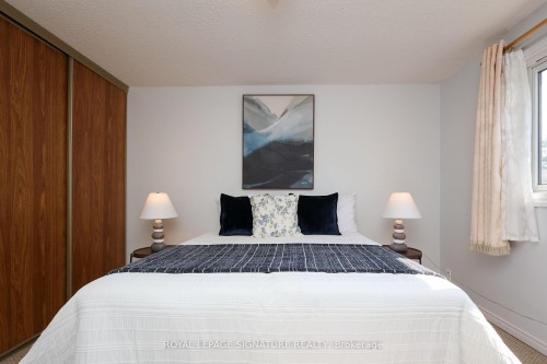 37 Oleander Crescent, Brampton, ON - Indoor Photo Showing Bedroom