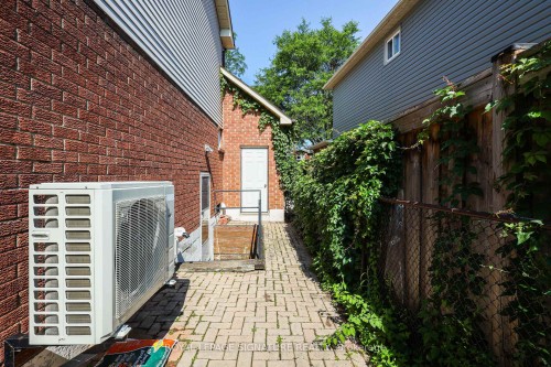 37 Oleander Crescent, Brampton, ON - Outdoor