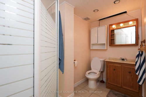 37 Oleander Crescent, Brampton, ON - Indoor Photo Showing Bathroom