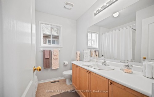 3092 Owls Foot Drive, Mississauga, ON - Indoor Photo Showing Bathroom