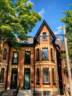 Lower-226 Shaw Street Toronto, ON M6J 2W8