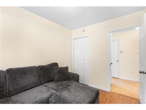 6 Robinson Dr, Fredericton, NB 