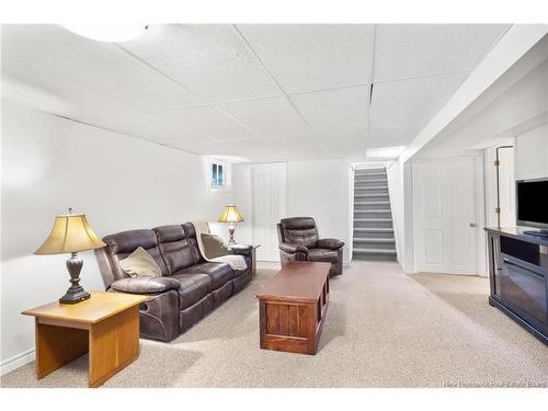 6 Robinson Dr, Fredericton, NB 