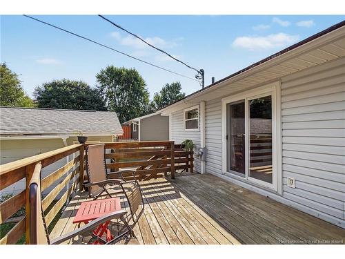 6 Robinson Dr, Fredericton, NB 