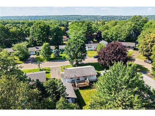6 Robinson Dr, Fredericton, NB 