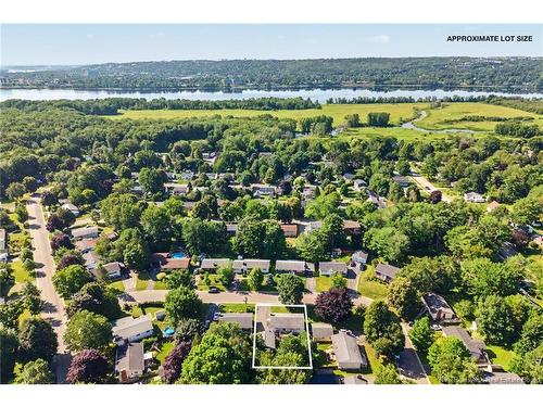 6 Robinson Dr, Fredericton, NB 