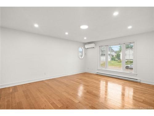 48 Barrington, Moncton, NB 