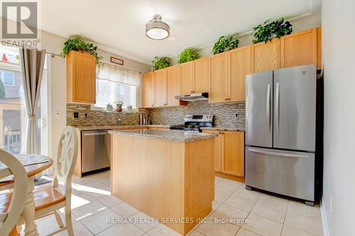 35 Hardgate Crescent, Brampton, ON - Indoor Photo Showing Kitchen With Stainless Steel Kitchen