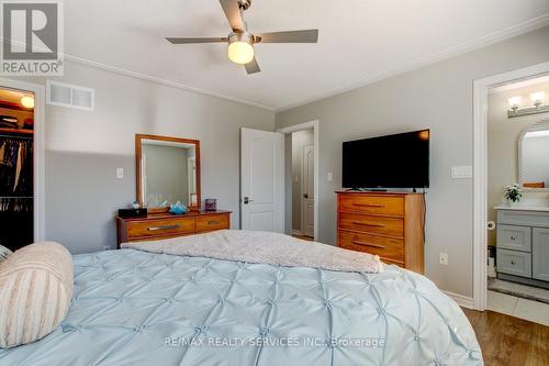 35 Hardgate Crescent, Brampton, ON - Indoor Photo Showing Bedroom