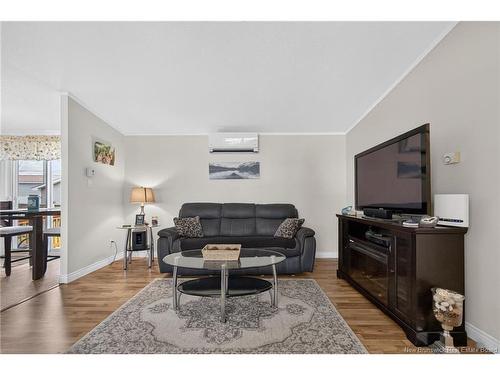 2 Bur Oak St, Moncton, NB 