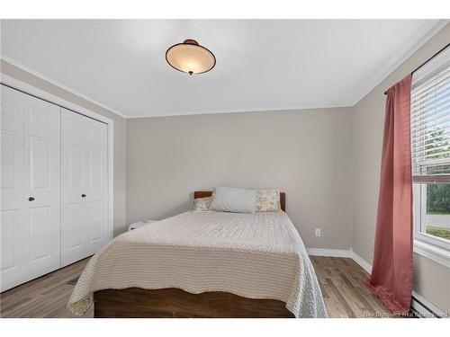 2 Bur Oak St, Moncton, NB 