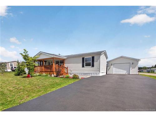 2 Bur Oak St, Moncton, NB 